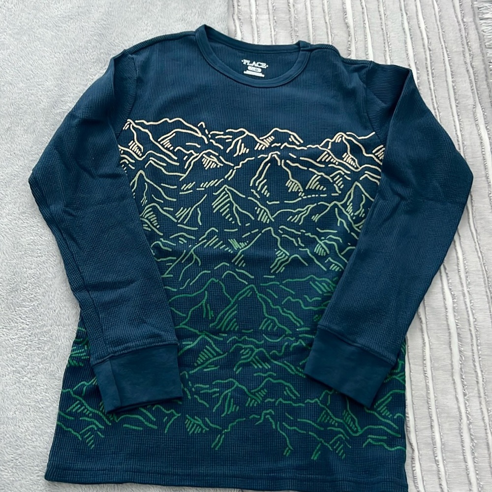 Childrens Place size extra large 14 to 16 thermal top. Pet and smoke free home